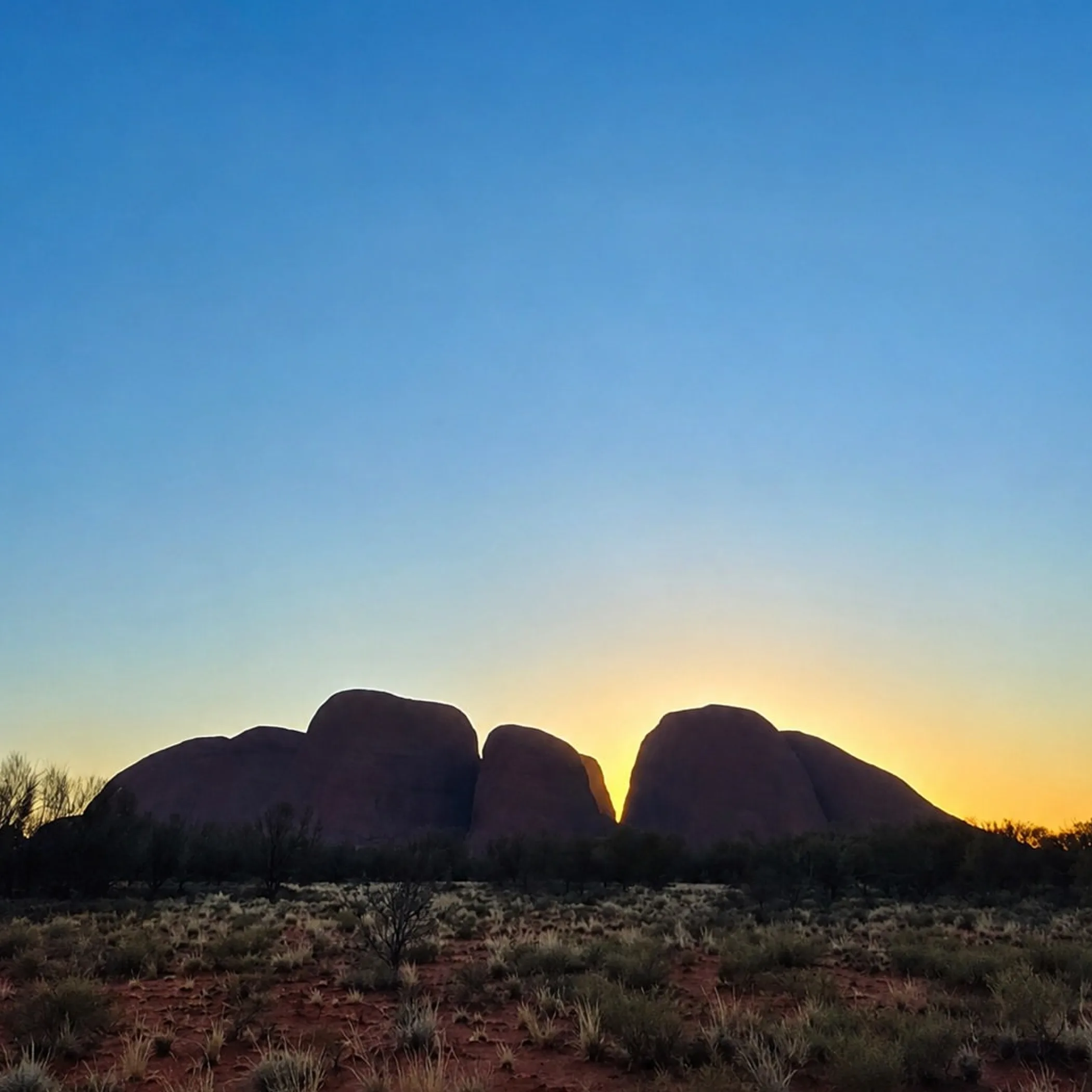 kata tjuta sunrise landscape